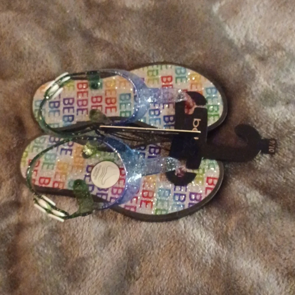 BEBE SANDELS SIZE 9/10 NEW WITH TAGS